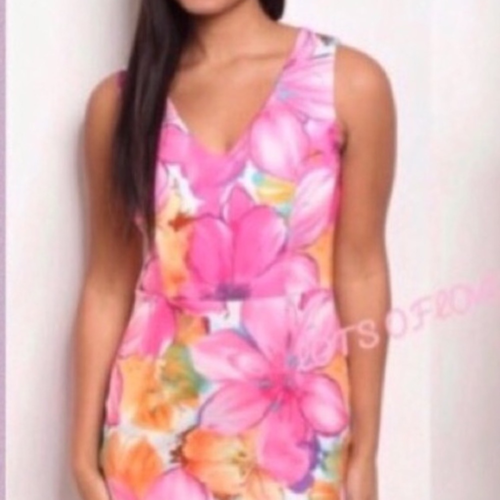 🔥REDUCED🔥Fuchsia Pink Floral Print Sleeveless Sheath Lined Dress - Picture 2 of 13